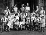 Challenger Lodge, Boswall Road, Edinburgh  -  Group on the steps of the home at Challenger Lodge