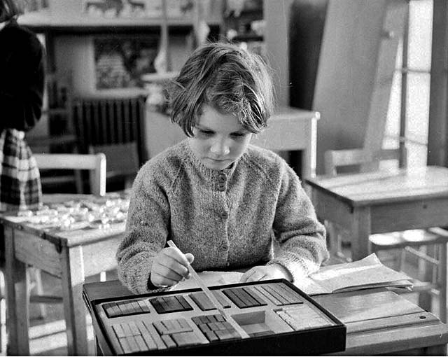 Challenger Lodge  -  6-year-old Gillian mastering arithmetic by the Cusenaire System  -  Photograph published in 'The Scotsman', February 8, 1959