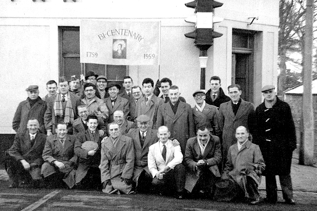 R&R Clark workers on their outing to the Burns Supper 1959