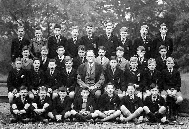 Daniel Stewart's College  -  Class 4B, 1950-51