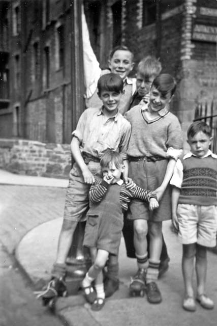 A group of nine children at Dumbiedykes in the mid-1950s