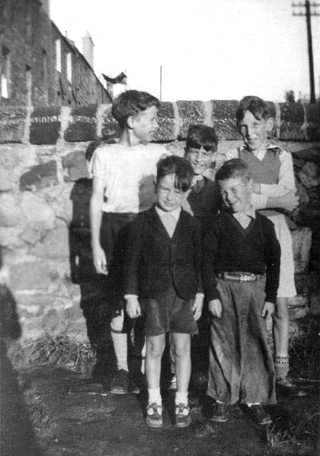 Children at East Thomas Street, Edinburgh, around 1950