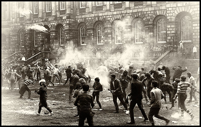Edinburgh University, Rectorial Battle Day 1963 - Fighting in the Old Quad