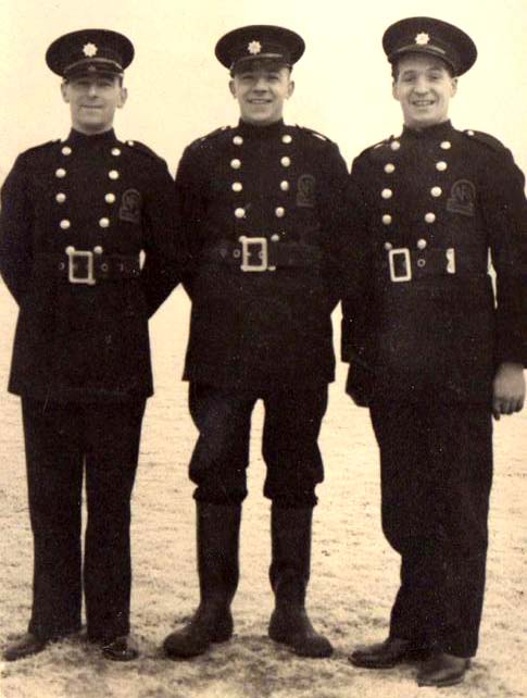 Stockbridge Fire Station  -  New Recruits to Edinburgh Auxiliary Fire Service, 1939