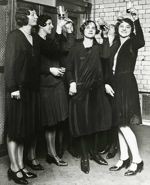 Girls Gargling in a large store  -  Where and when was this photo taken?