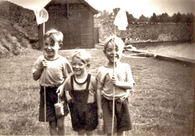 Ian, Alan and Kenny Raeburn fishing, probably somewhere in Edinburgh, 1950s.  Where was this photo taken?