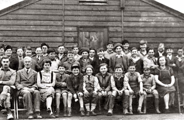 Leith Academy  -  1940s  -  Tattie Howking