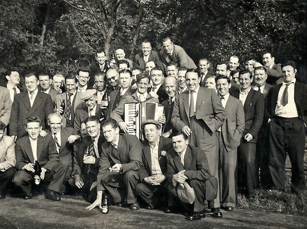 Annual bus trip for regulars from the Ne'rgate Pub, later to become the World's End Pub, in the High Street, Edinburgh