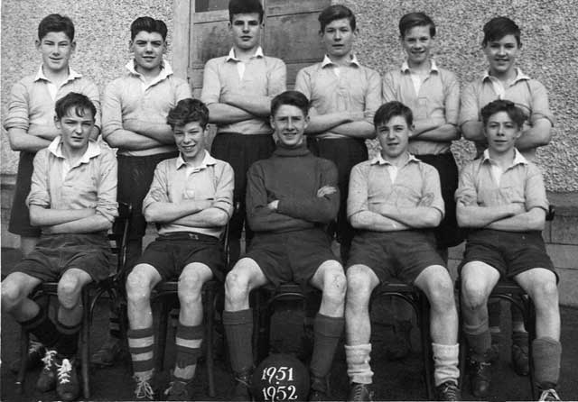 Nidrie Marischal School Football Team, 1951-52