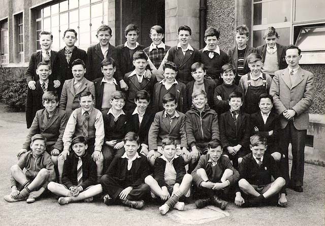 Nidrie Marischal School Class  -  1952 or 1953