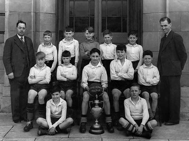 Peffermill Football Team  -  1947-48