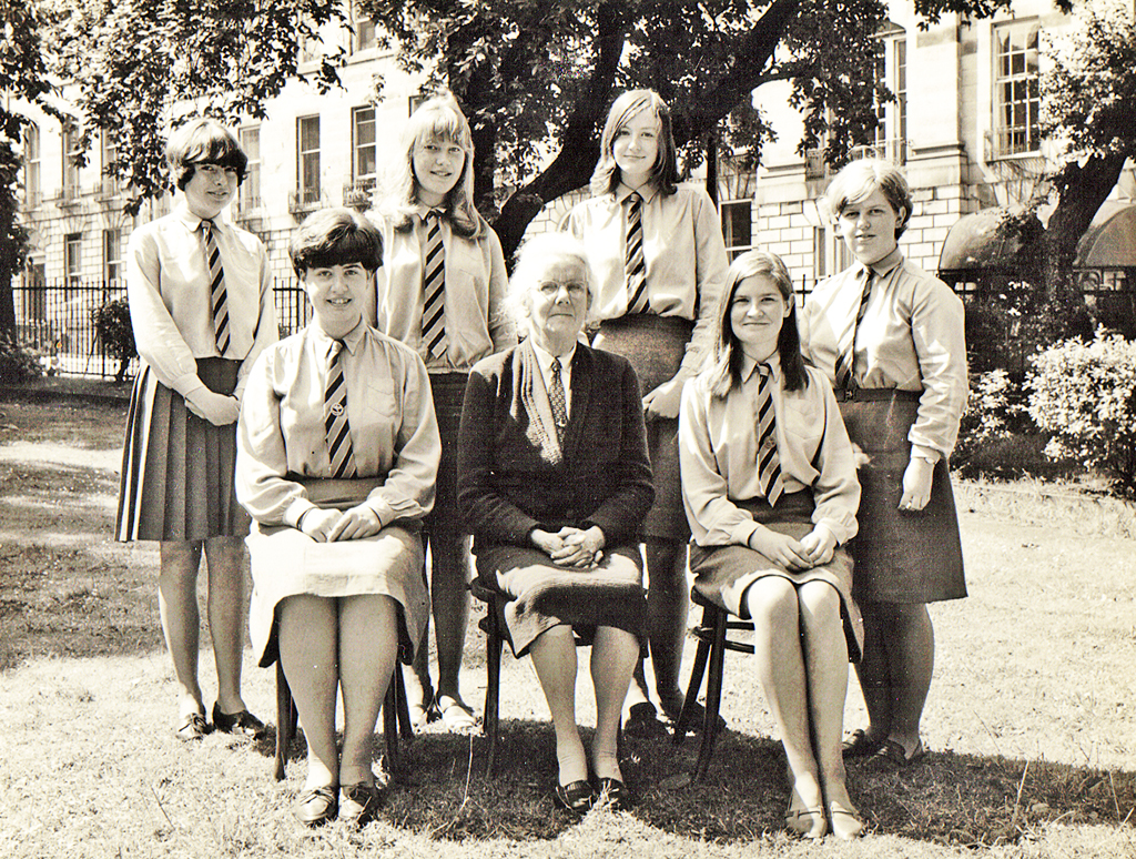 Queen Margaret's PNEU Primary School:  a small private school at 27 India Place, Edinburgh