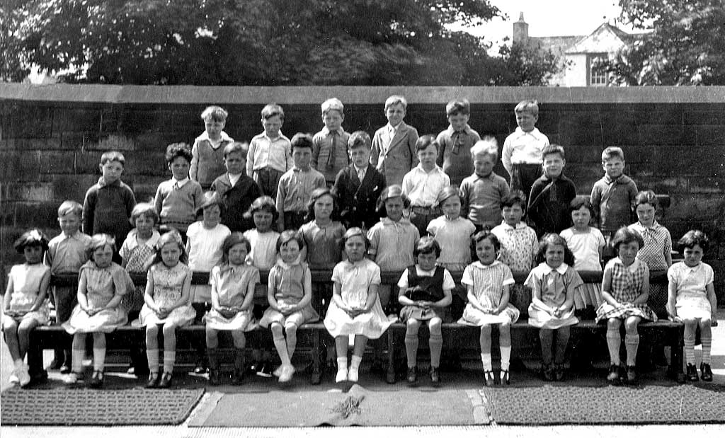 Roseburn Primary School class  -   around 1933