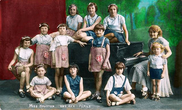 Jessie Houston's Jolly Girls, a tap and ballet class held in a wooden hut on  St John's Hill, off Holyrood Road