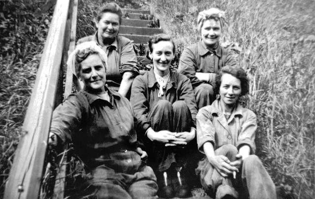 St Margaret's Railway Depot - Cleaners on the Steps