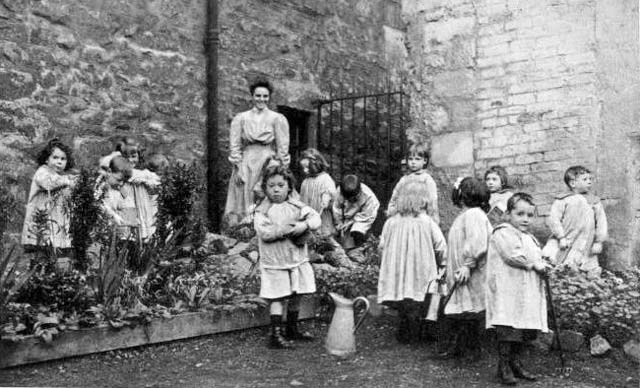 St Saviour's Child-Garden kindergarten, Chessel's Court, Canongate, Edinburgh  -  Introduction to Horticulture