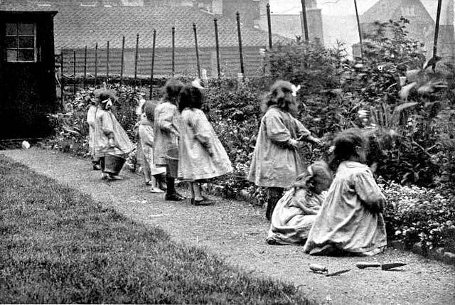 St Saviour's Child-Garden kindergarten, Chessel's Court, Canongate, Edinburgh  -  Little Gardeners