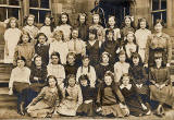 A class at Tollcross Primary School, probably around 1916-18
