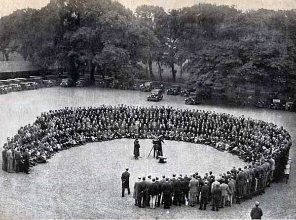 ER Yerbury photographing a grpoup of Former Pupils of George Watson's College