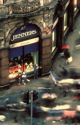 Jenners' Corner  -  Princes Street  -  With Christmas Eve Shoppers