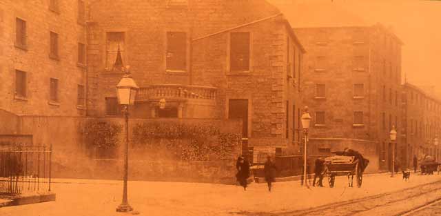 Edinburgh at Work  -  Crabbies Green Ginger, Great Junction Street, Leith