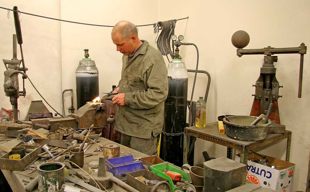 Lonsdale & Dutch  -  Tinsmiths, Edinburgh  -  2007