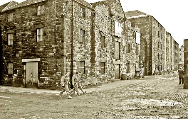 0_my_photographs_edinburgh_at_work_-_north_british_distillery_sv30_black+white.htm