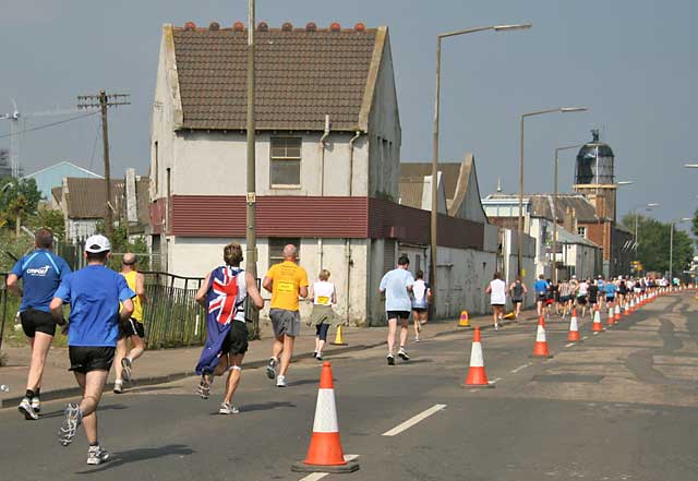 Edinburgh Marathon passing through Granton  -  June 11, 2006