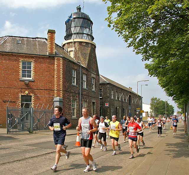 Edinburgh Marathon passing through Granton  -  June 11, 2006