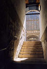 Photograph by Peter Stubbs  -  August 2002  -  View looking out of Advocate's Close into the High Street  -  August 2002  -  Picture 1