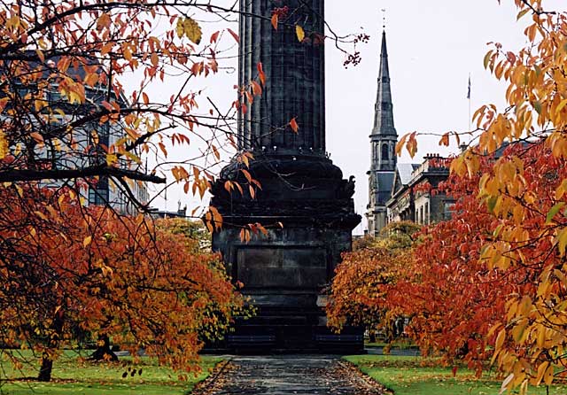 View looking to the east through St Andrew Square gardens, from the pavement on the western side of St Andrew Square.