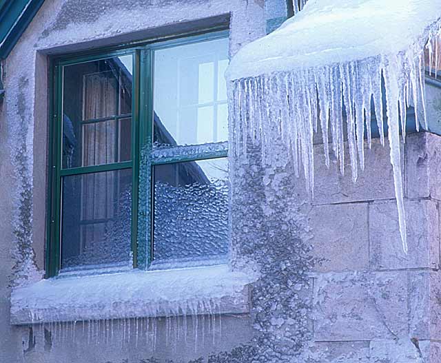 Montreal  -  Icicles