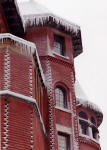 Montreals - Icicles (zoom-out)