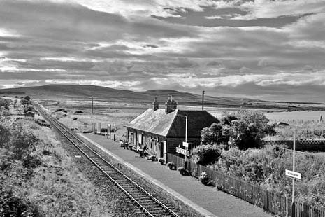 Scottish Railway Stations  -  Scotscalder  -  5 Sep 1999