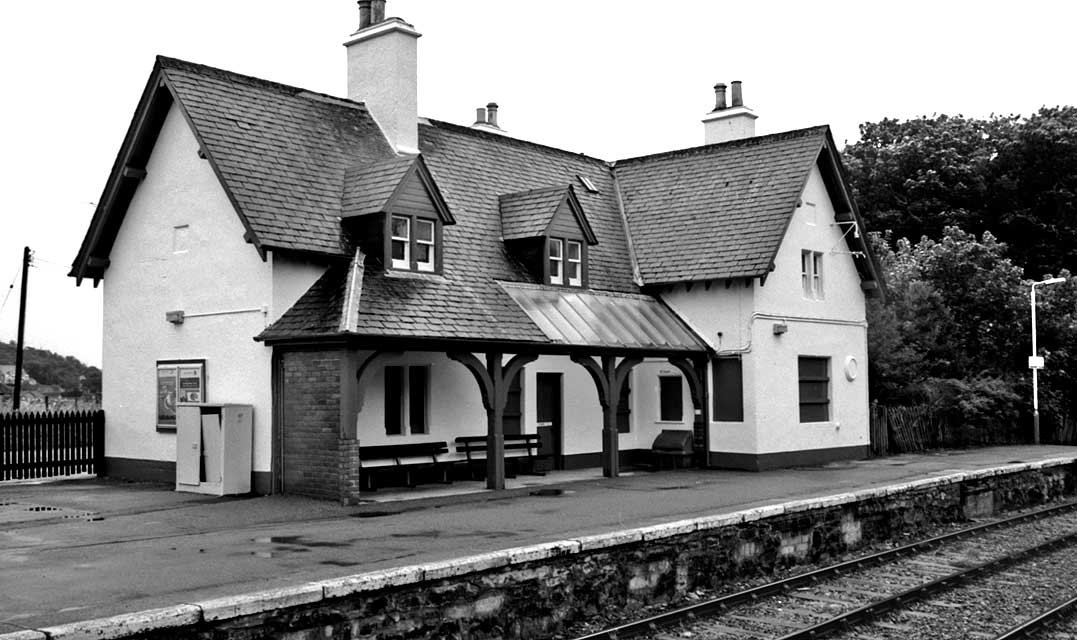 Scottish Railway Stations  -  Helmsdale  -  5 Sep 1999