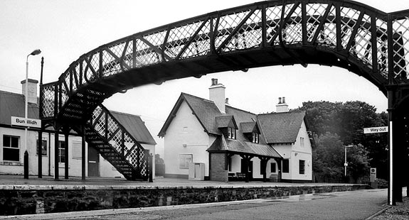 Scottish Railway Stations  -  Helmsdale  -  5 Sep 1999