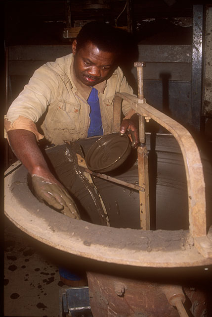 Whitechapel Bell Foundry  -  Finishing the Mould