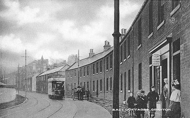 Looking to the east along Lower Granton Road - East Cottages