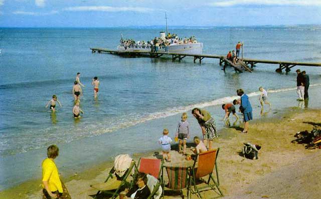 Postcard by an un-named publisher  -  'The Skylark' at Portobello Beach