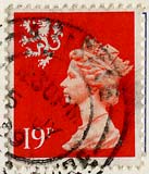 Queen Elizabeth II  -  Scottish stamp  -  19p