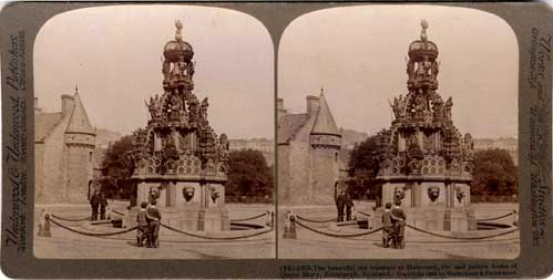 Stereo View of the Fountain at Holyrood Palace - Underwood & Underwood