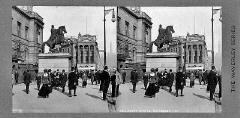 Stereoscopic Views  -  The Waverley Series  -  Duke of Wellington Statue