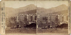 Stereoscopic View by GW Wilson  -  Holyrood Palace