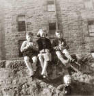 Children at East Thomas Street, Edinburgh