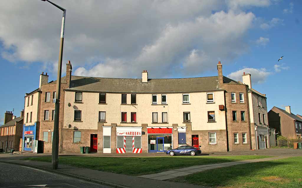 Ferry Road Drive  -  Shops  2006