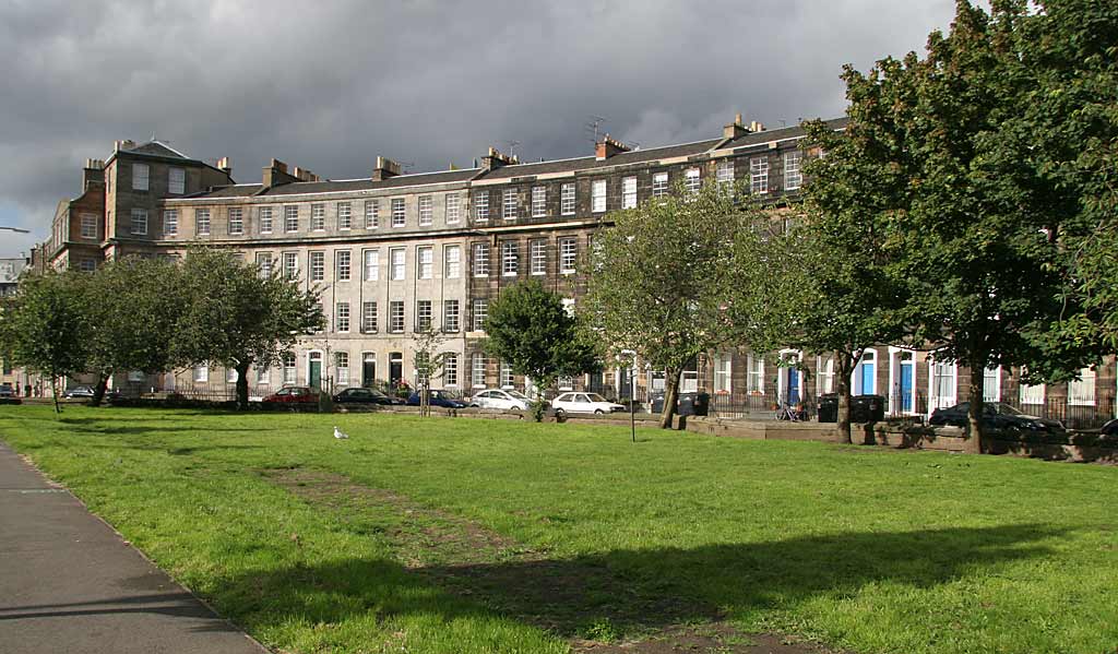 Gardner's Crescent, Fountainbridge  -  looking to the north towards Morrison Street  -  before the storm