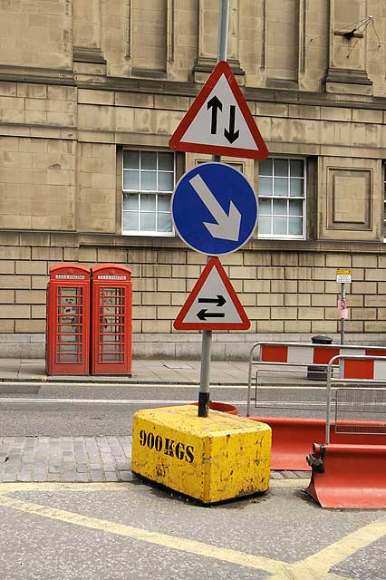 Road signs in George IV Bridge at the top of Victoria Street