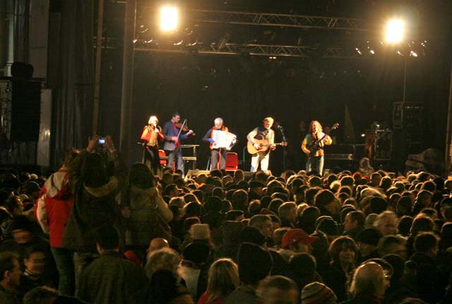 Edinburgh's Hogmanay  -  Night Afore International  -  Ceilidh in George Street  -  30 December 2006