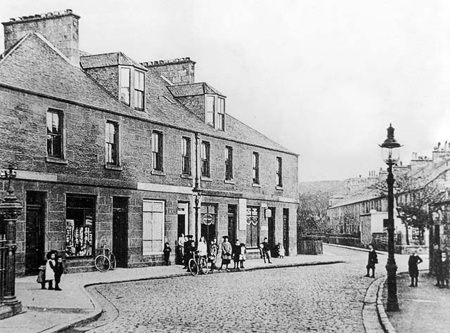 Bridge Place at the western end of Glenogle Road. Glenogle Road leads from Stockbridgge to Canonmills - Photo taken early--1900s