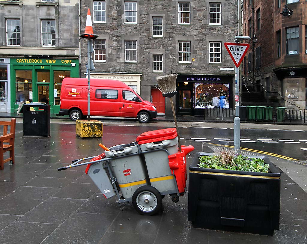 Telephone Kiosk and Police Box in the Grassmarket - November 2010